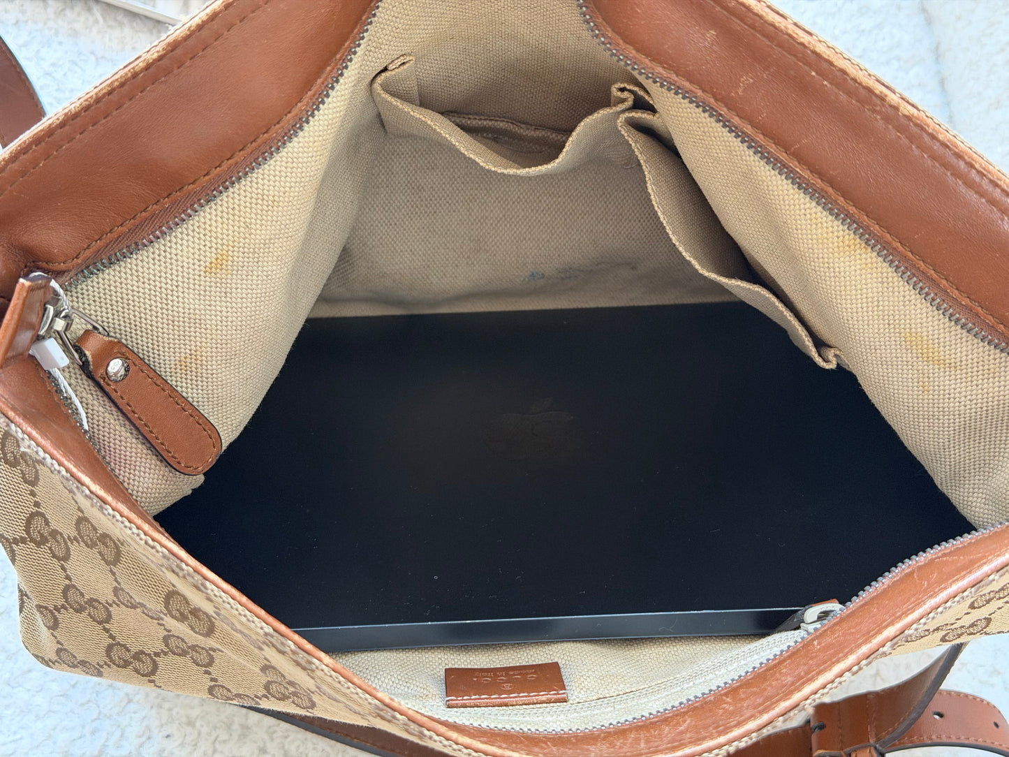 Pre-Owned Beige GG Canvas Crossbody Bag