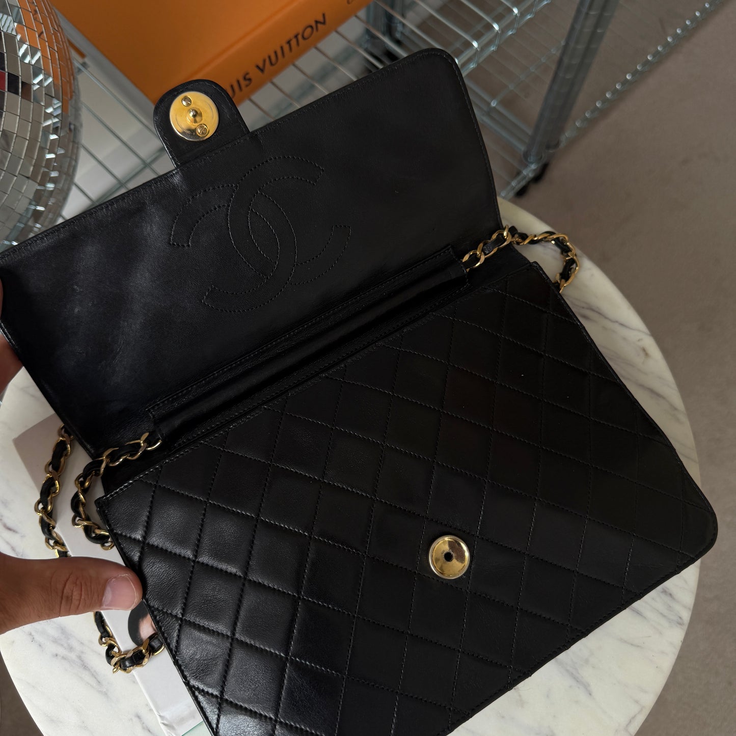 Pre-Owned Black Matelassé Lambskin Leather Shoulder Bag