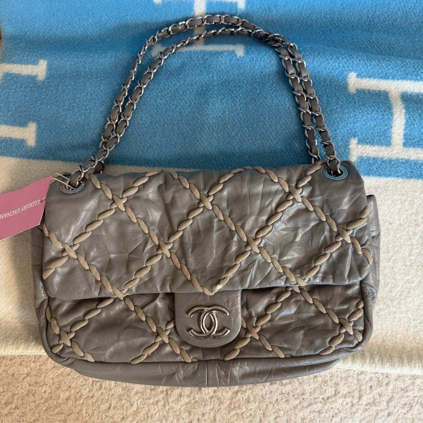 Pre-Owned Grey Quilted Shiny Lambskin Leather Single Flap Shoulder Bag