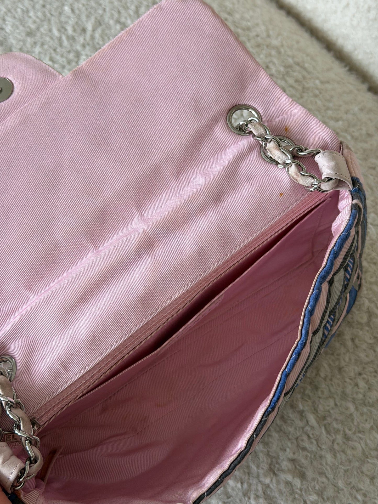 Pre-Owned Multi-Colour Fabric Single Flap w/Heart Hardware