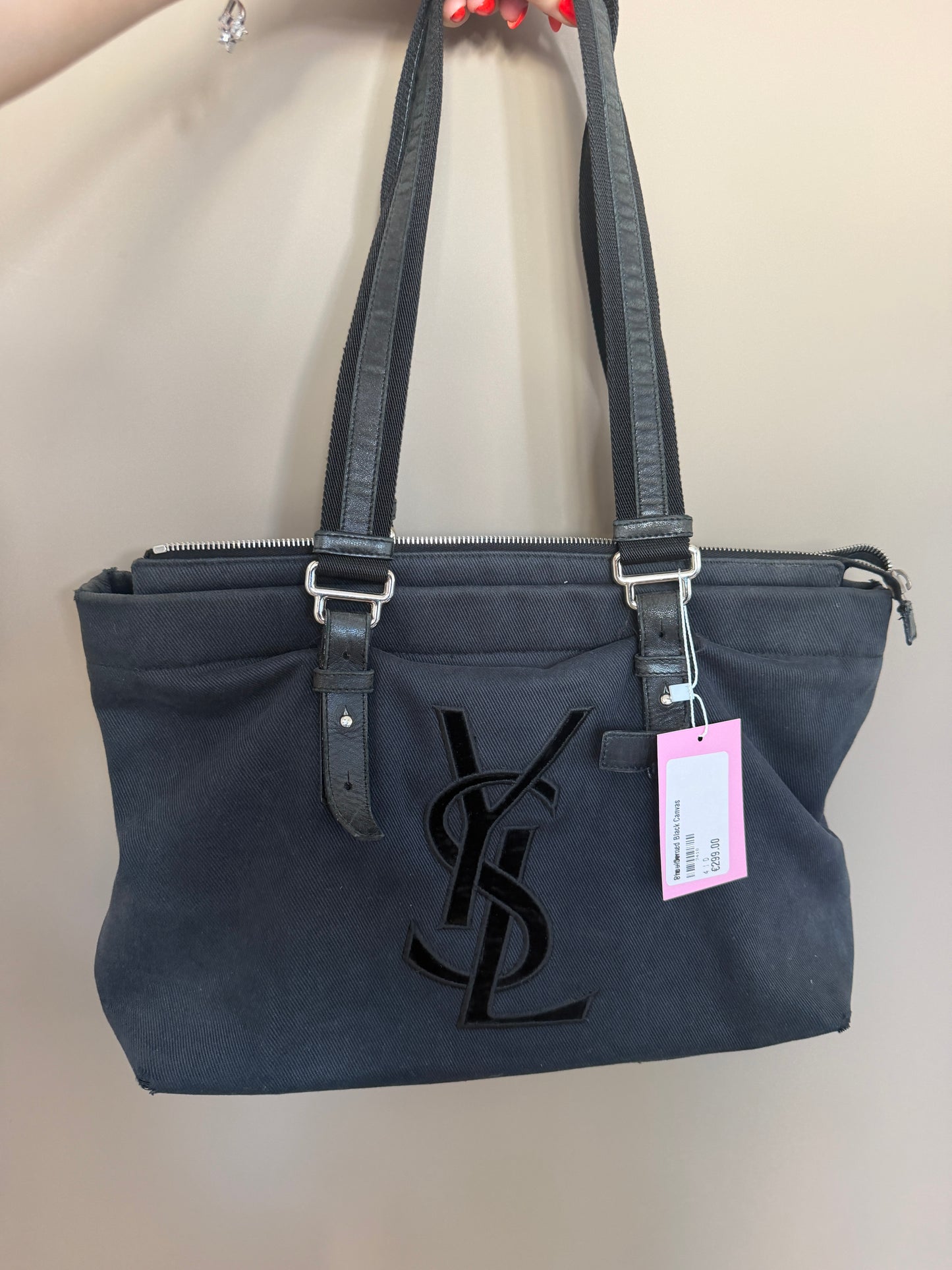 Pre-Owned Black Canvas Shoulder Bag