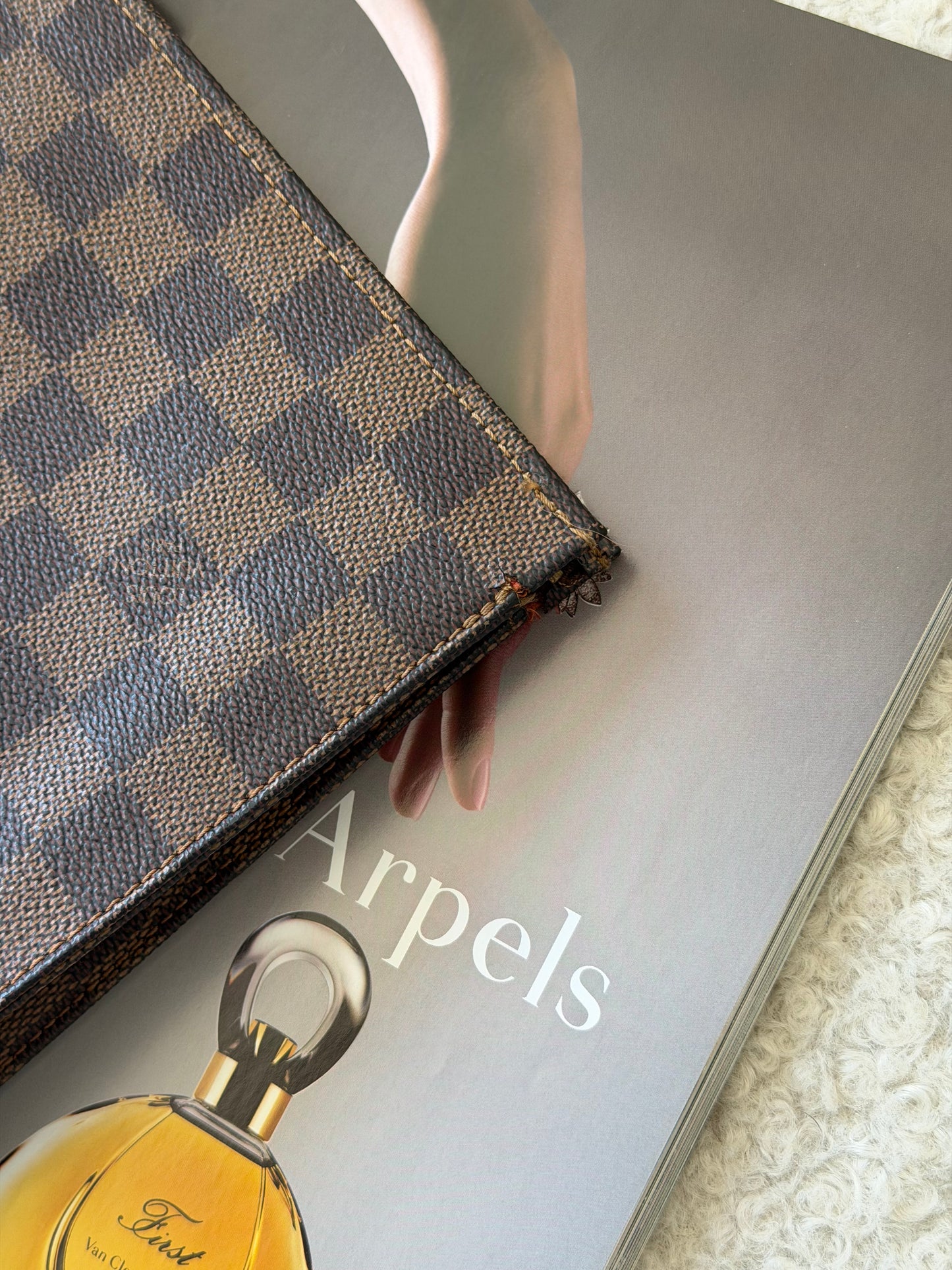 Pre-Owned Damier Ebene Canvas Pochette Toilette