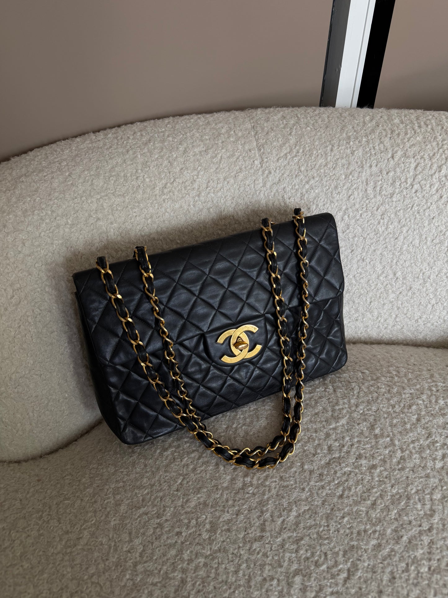 Pre-Owned Black Matelassé Lambskin Maxi Single Flap