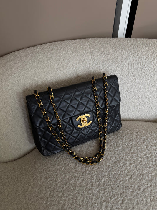 Pre-Owned Black Matelassé Lambskin Maxi Single Flap