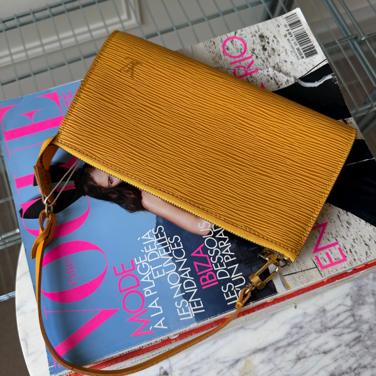 Pre-Owned Yellow Epileather Pochette Shoulder Bag