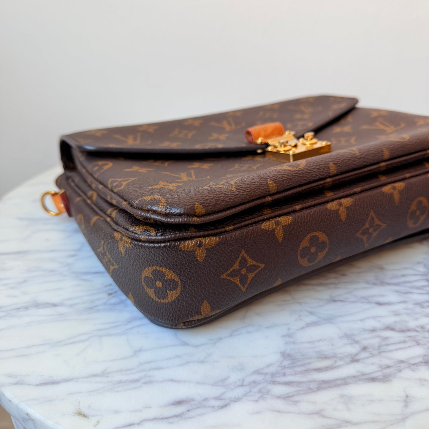 2017 Monogram Canvas Pochette Metis