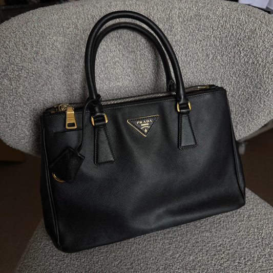 Pre-Owned Black Saffiano Leather Small Galleria