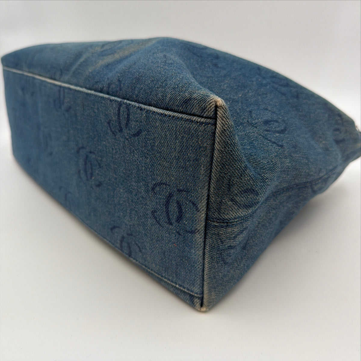 Pre-Owned Denim Handbag