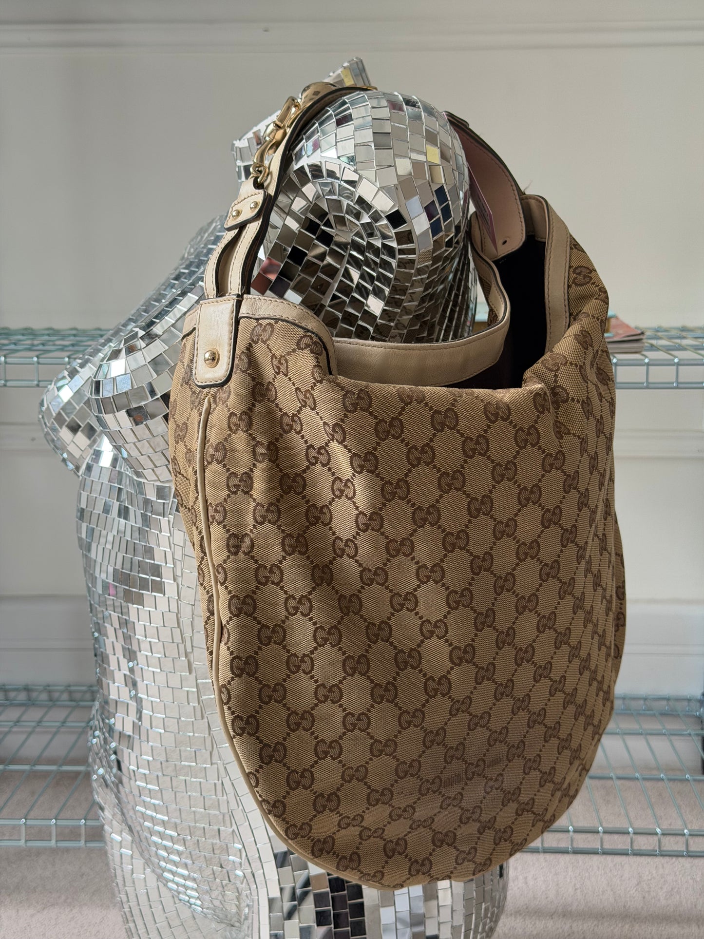Pre-Owned Beige GG Canvas Hobo Shoulder Bag