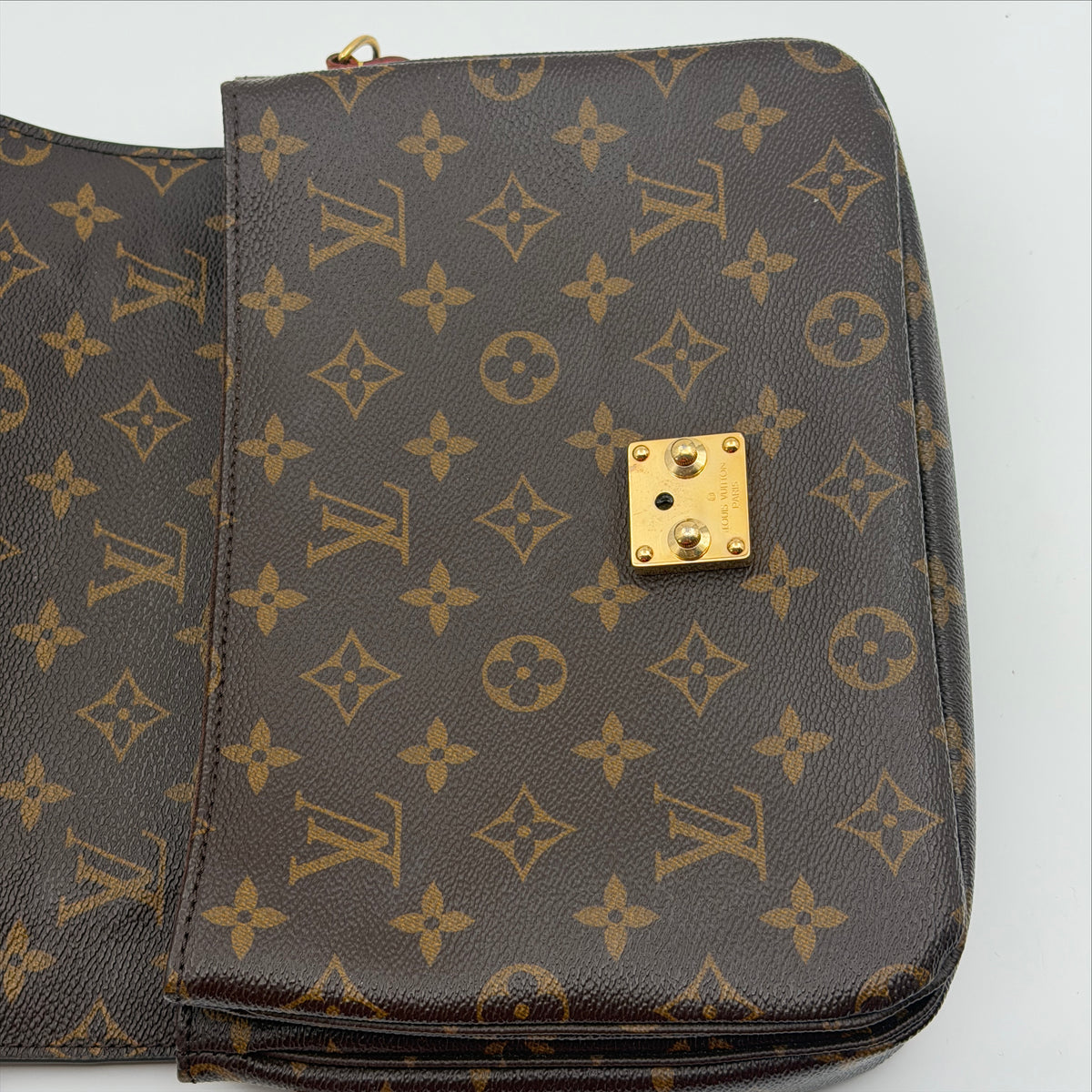 Pre-Owned LV Monogram Canvas Pochette Metis Crossbody Bag