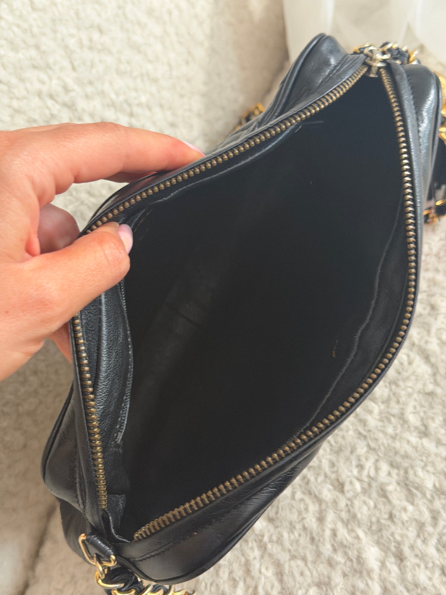 Pre-Owned Black Matelassé Lambskin Leather Camera Bag