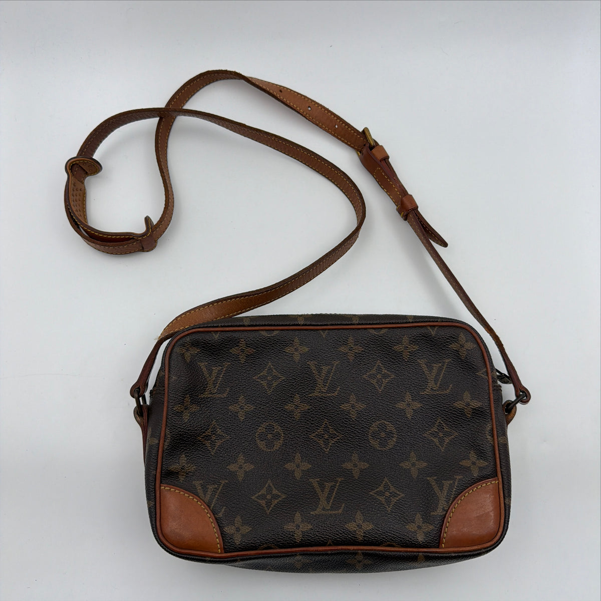 Pre-Owned LV Monogram Canvas Trocadero 23 Crossbody Bag