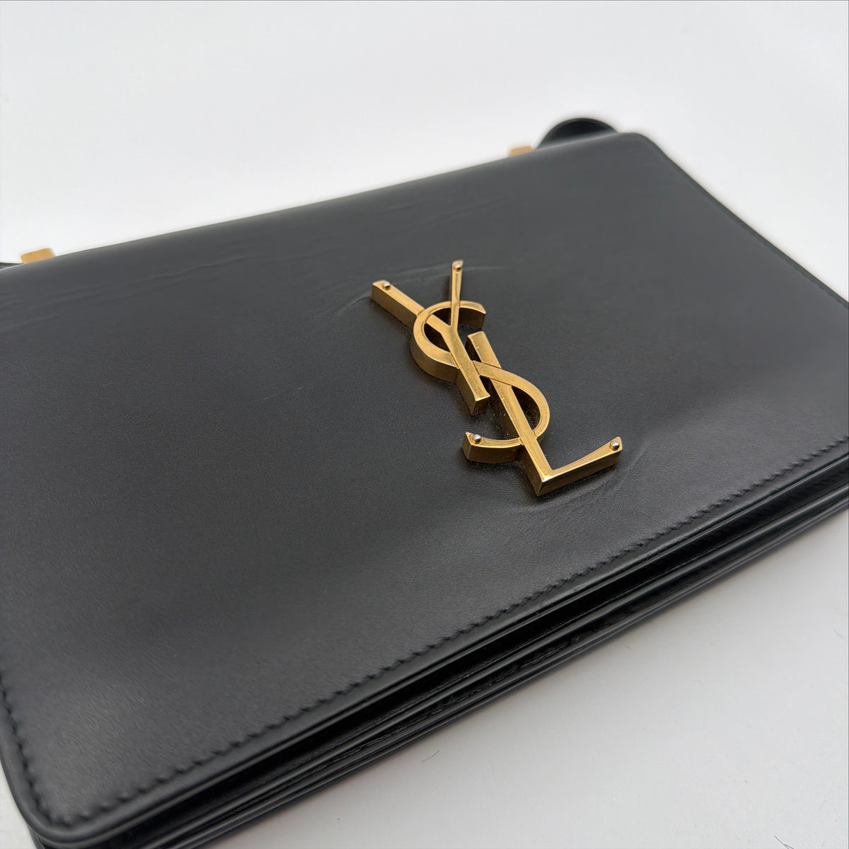 Pre-Owned Black Box Leather Crossbody Bag