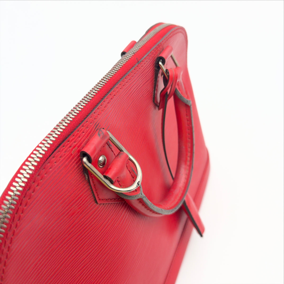 Pre-Owned Red Epileather Alma PM