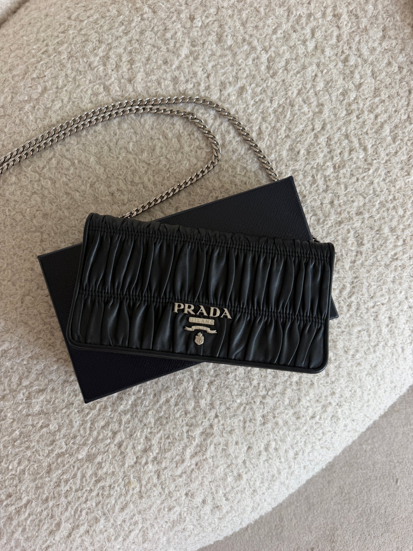 Pre-Owned Black Ruffled Leather Wallet on Chain