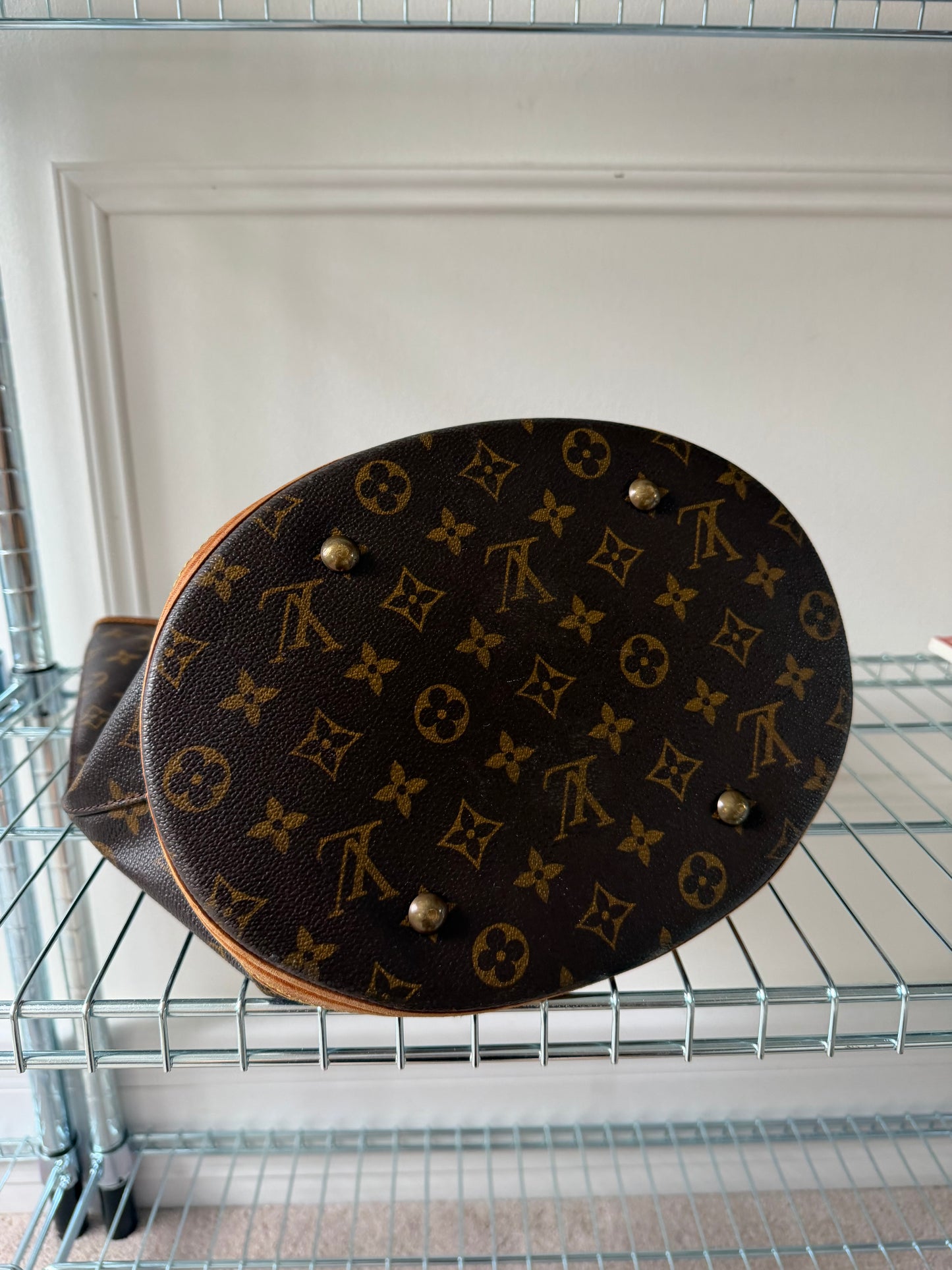 Pre-Owned LV Monogram Canvas Bucket Bag GM