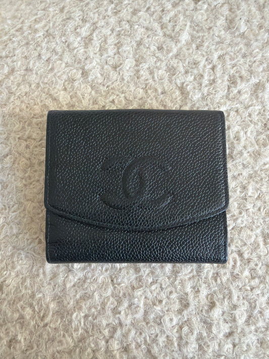 Pre-Owned Black Caviar Leather Fold Wallet