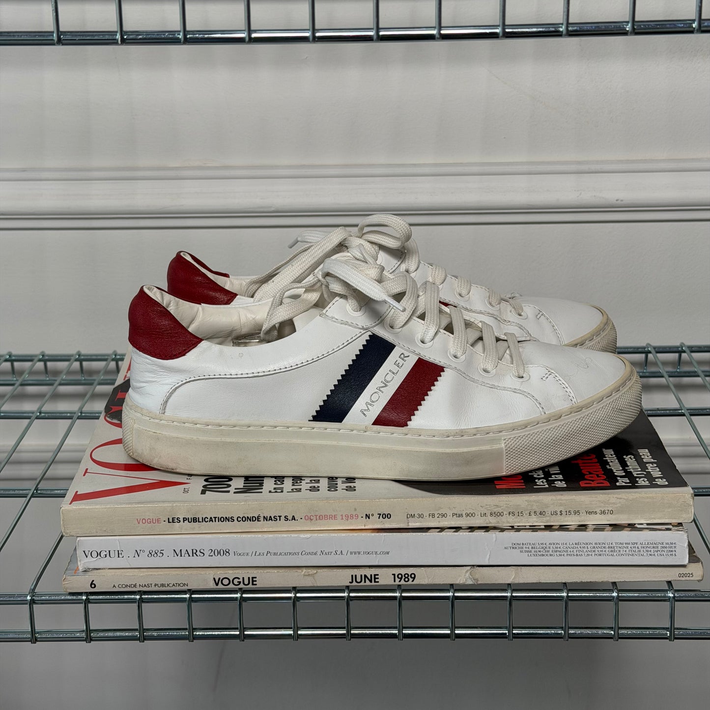 Pre-Owned White Leather Shoes