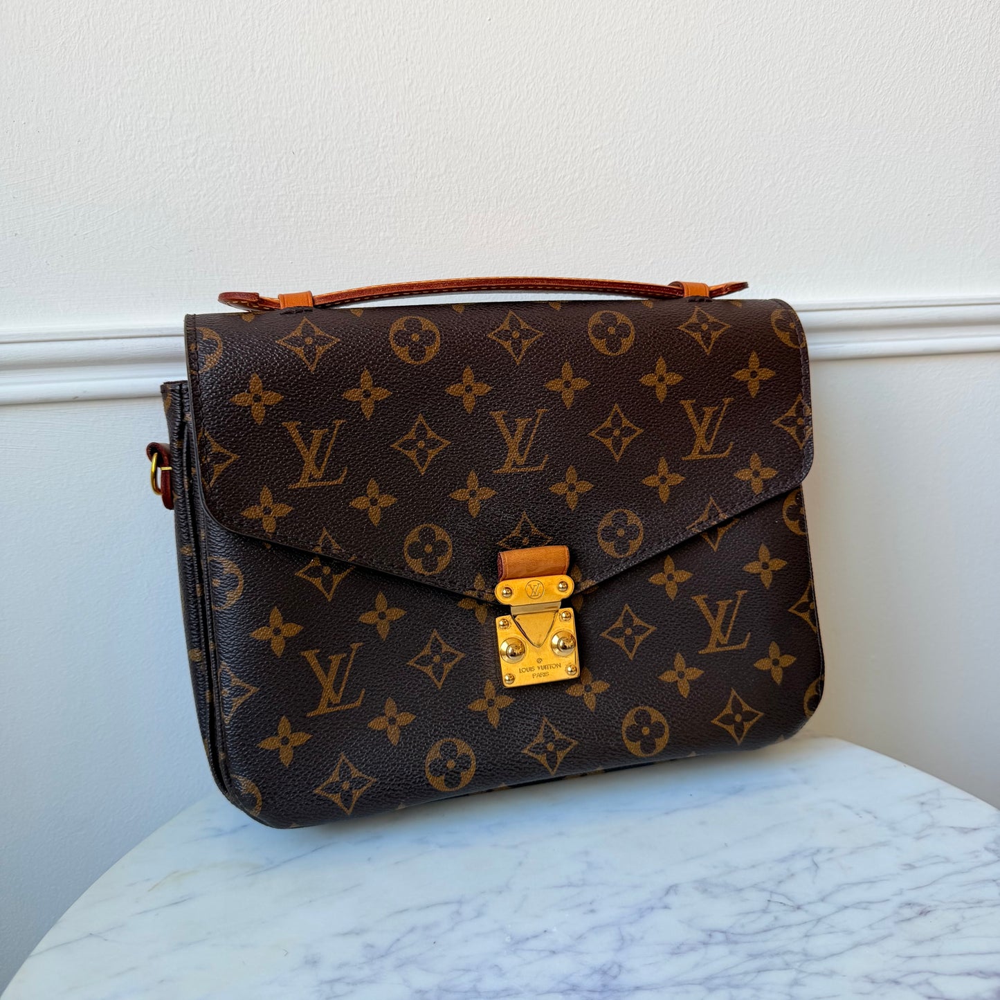 2017 Monogram Canvas Pochette Metis