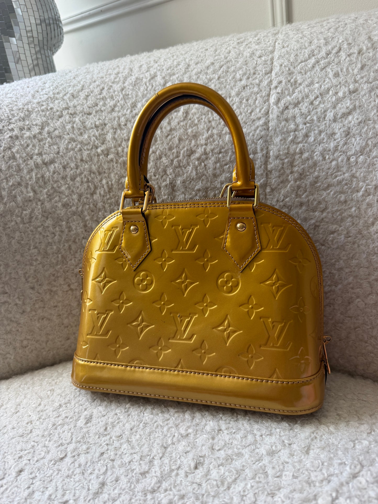 Pre-Owned Gold Monogram Vernis Leather Alma BB