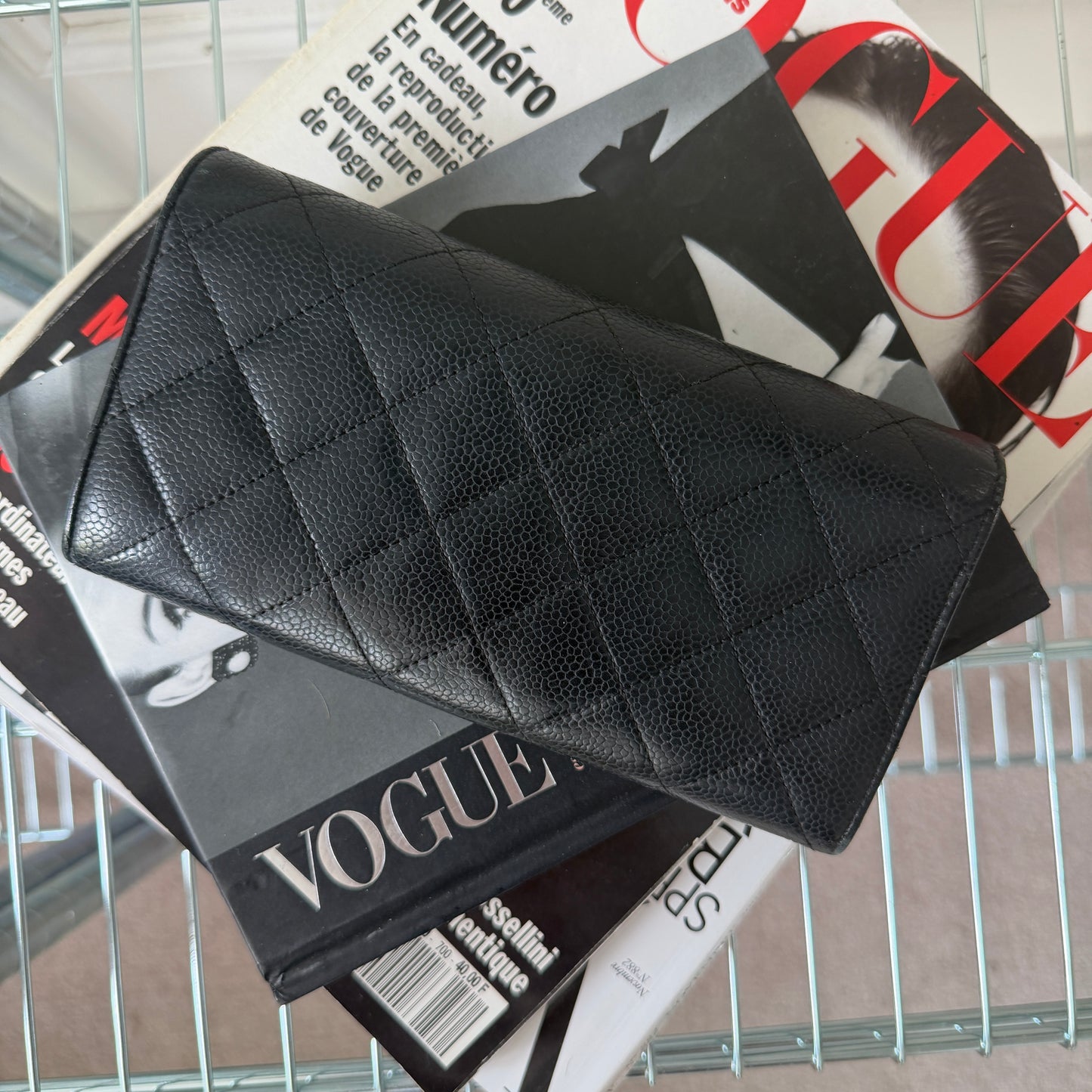 Pre-Owned Black Matelassé Caviar Leather Wallet
