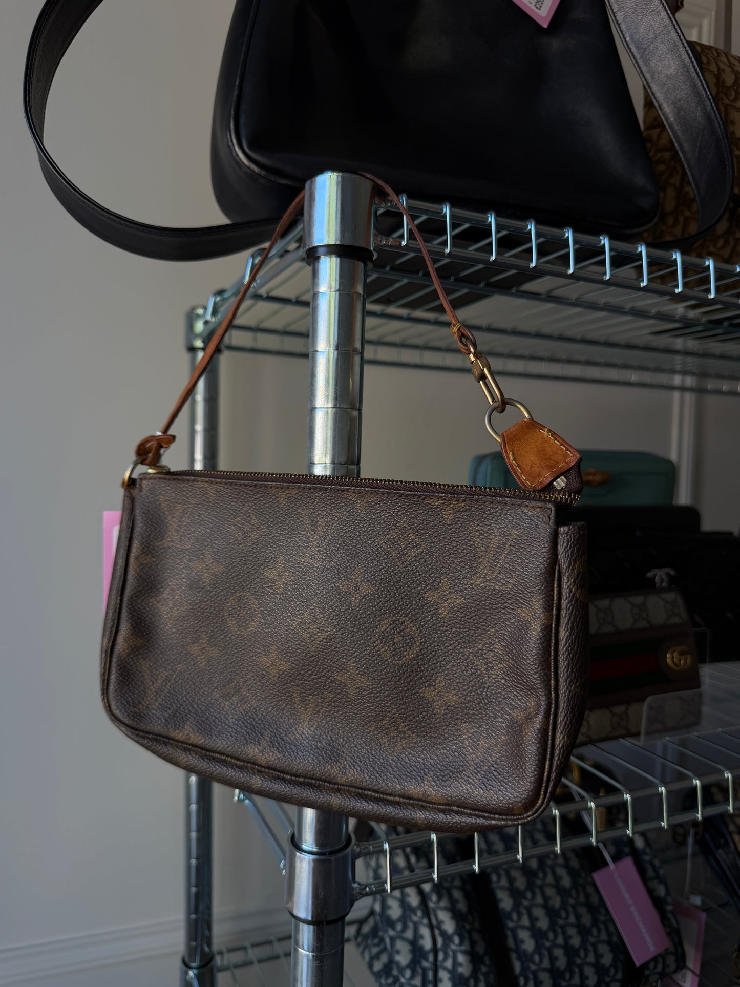 Pre-Owned LV Monogram Canvas Pochette Accessoires Shoulder Bag
