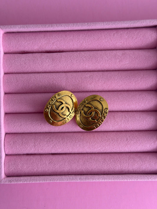 Pre-Owned CC Gold-Plated Clip-On Earrings