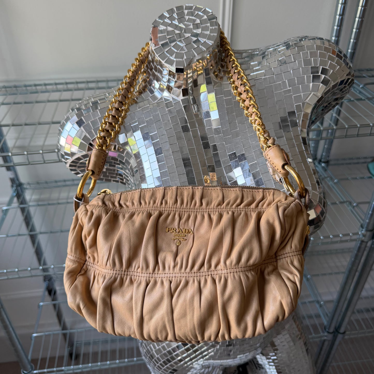 Pre-Owned Beige Ruffled Leather Shoulder Bag