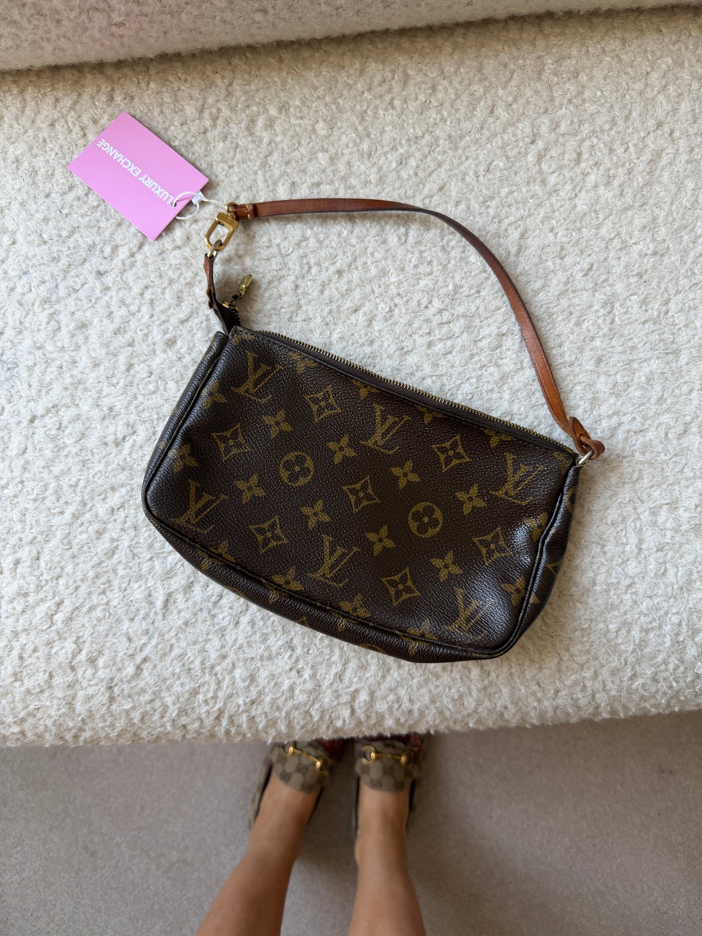 Pre-Owned LV Monogram Canvas Pochette Accessoires Shoulder Bag