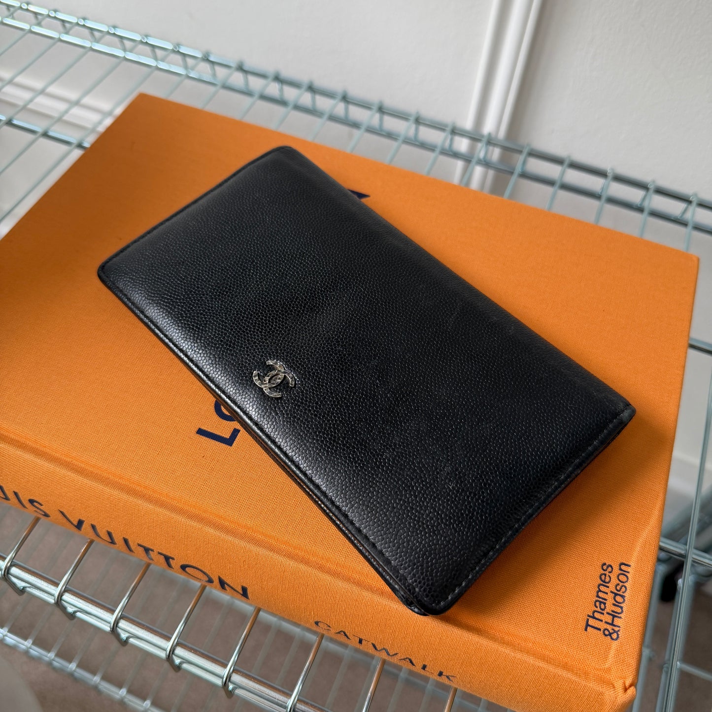 Pre-Owned Black Caviar Leather Organiser Wallet