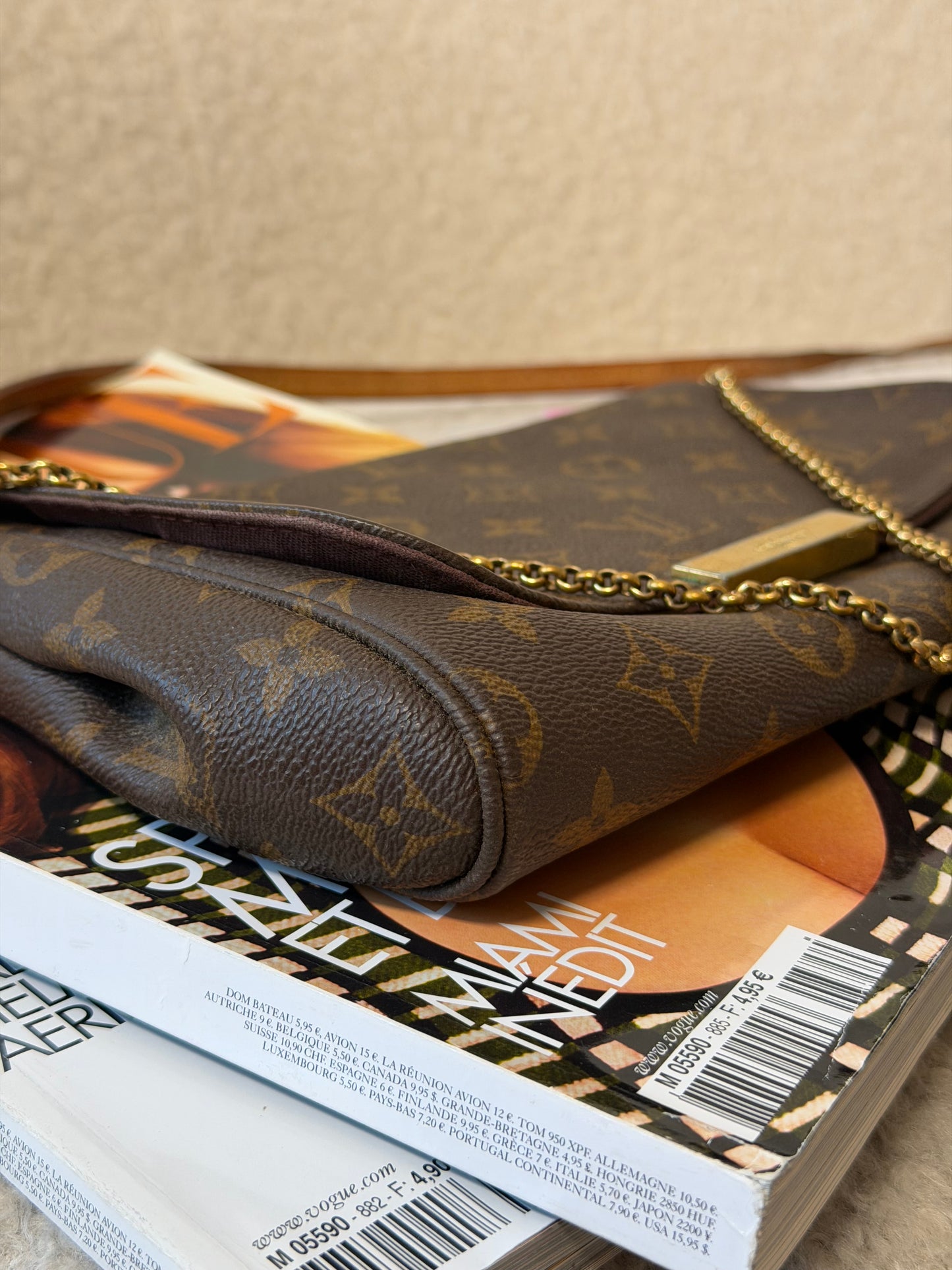 Pre-Owned LV Monogram Canvas Favorite Handbag