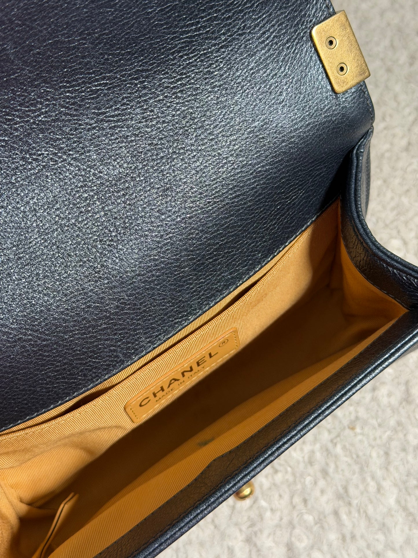 Pre-Owned Grey Iridescent Calfskin Leather Handbag
