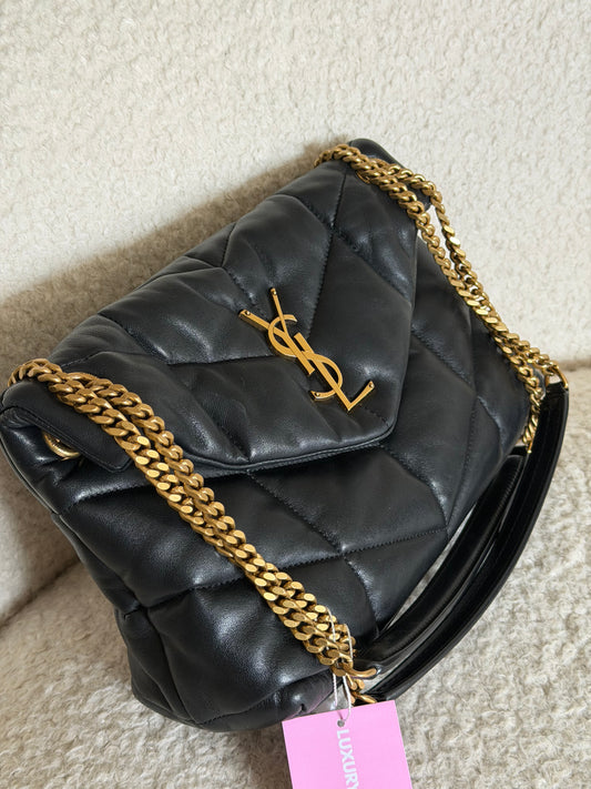 Pre-Owned Black Lambskin Leather Crossbody Bag