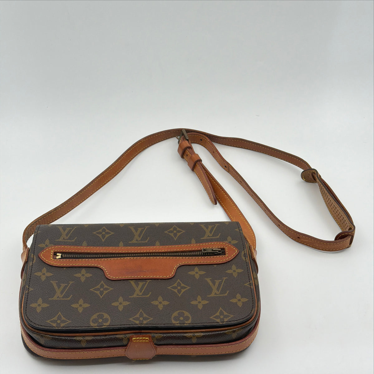 Pre-Owned LV Monogram Canvas Saint Germain 23 Crossbody Bag