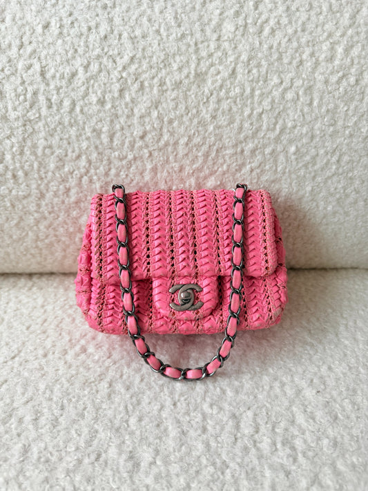 2016 Pink Lambskin Paris-Seoul Crochet Mini Flap