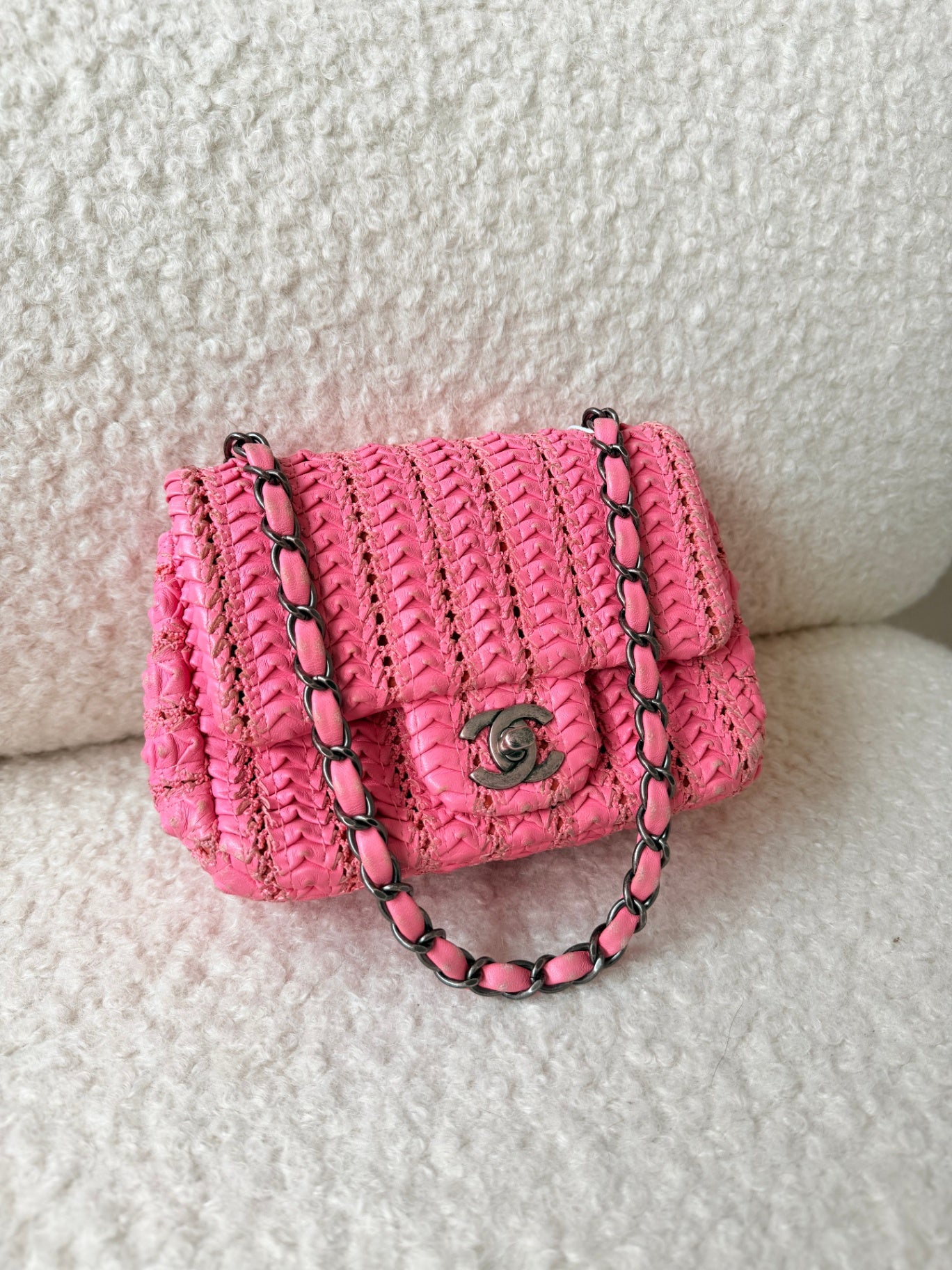 2016 Pink Lambskin Paris-Seoul Crochet Mini Flap
