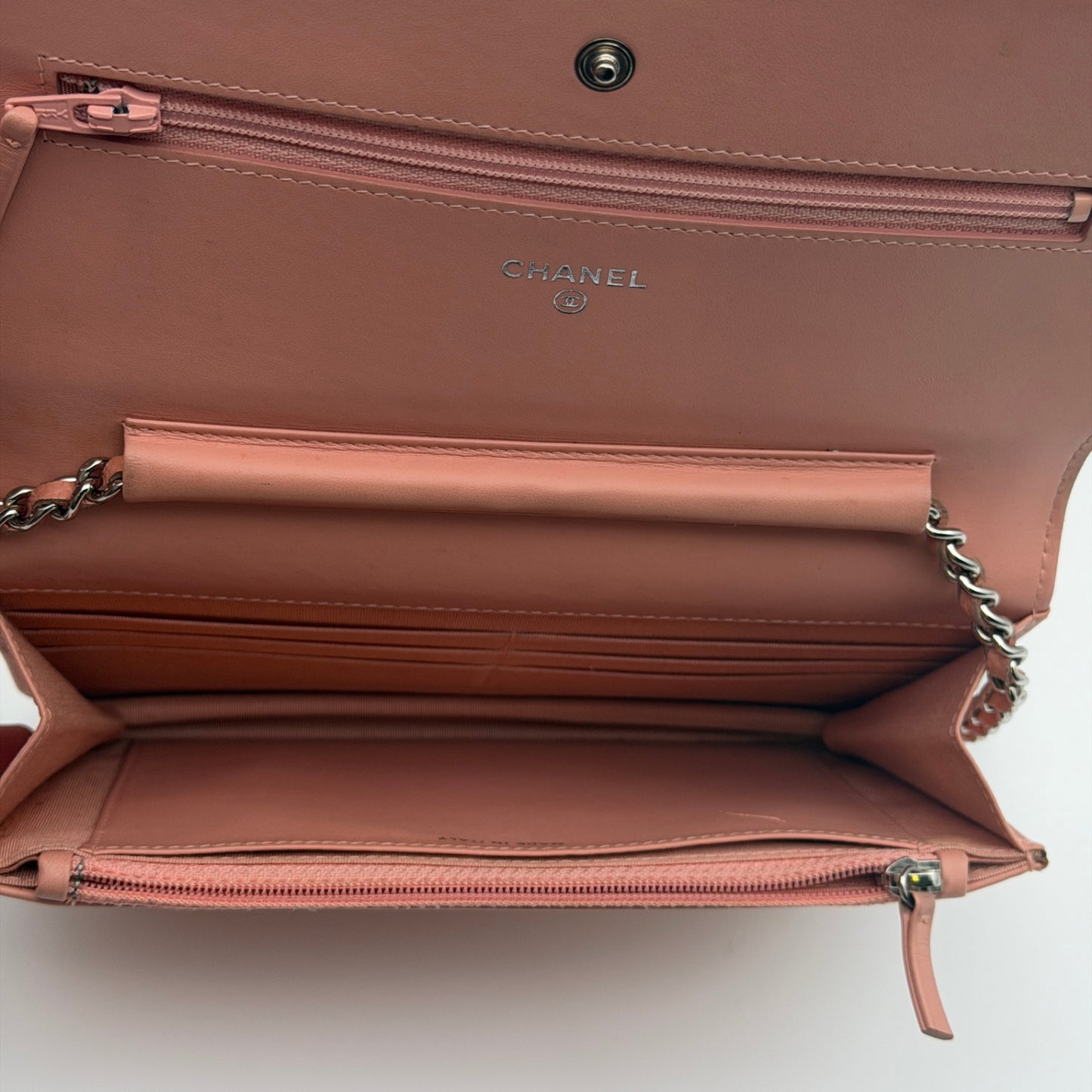 Pre-Owned Pink Timeless Caviar Leather Wallet on Chain