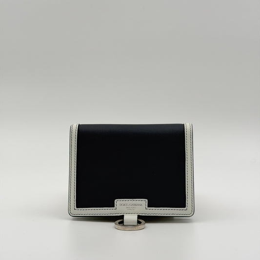 Pre-Owned Navy/White Leather Wallet on Strap