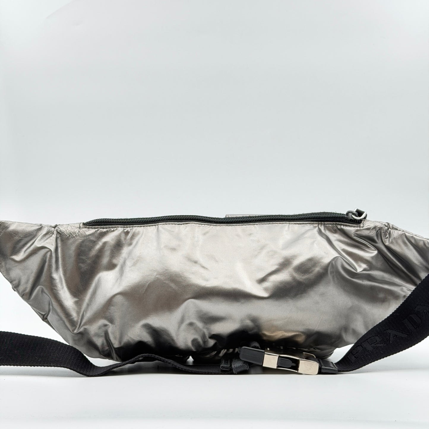 Pre-Owned Silver Metallic Nylon Bum Bag One Size