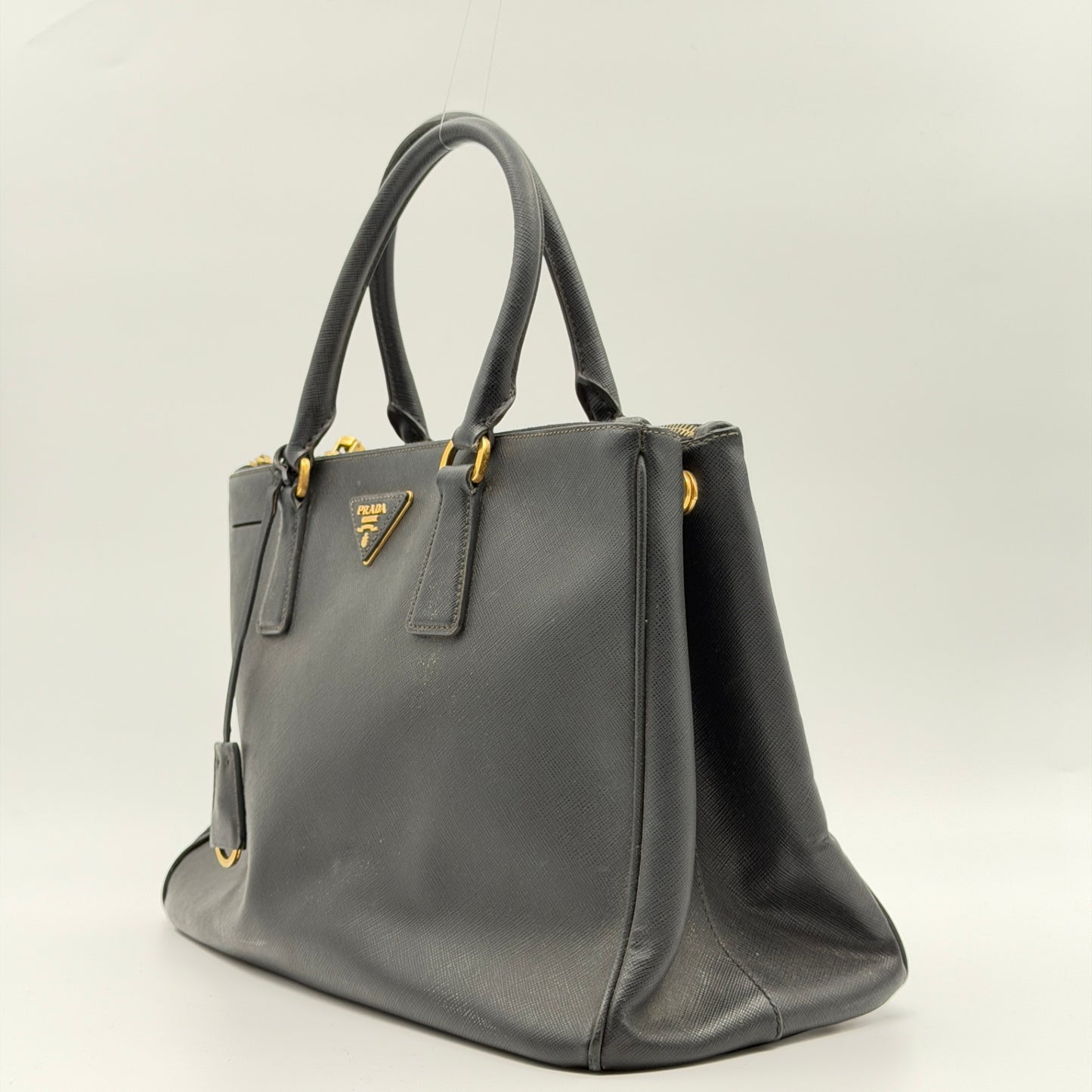 Pre-Owned Black Saffiano Leather Galleria Medium