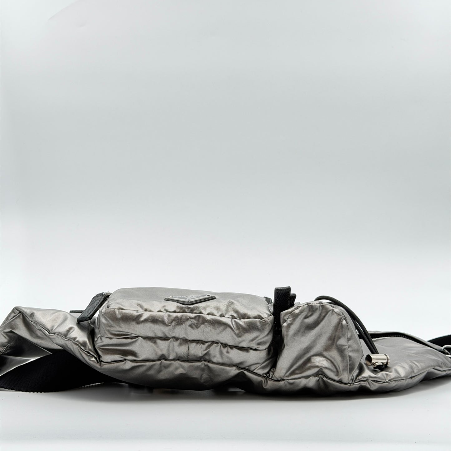 Pre-Owned Silver Metallic Nylon Bum Bag One Size