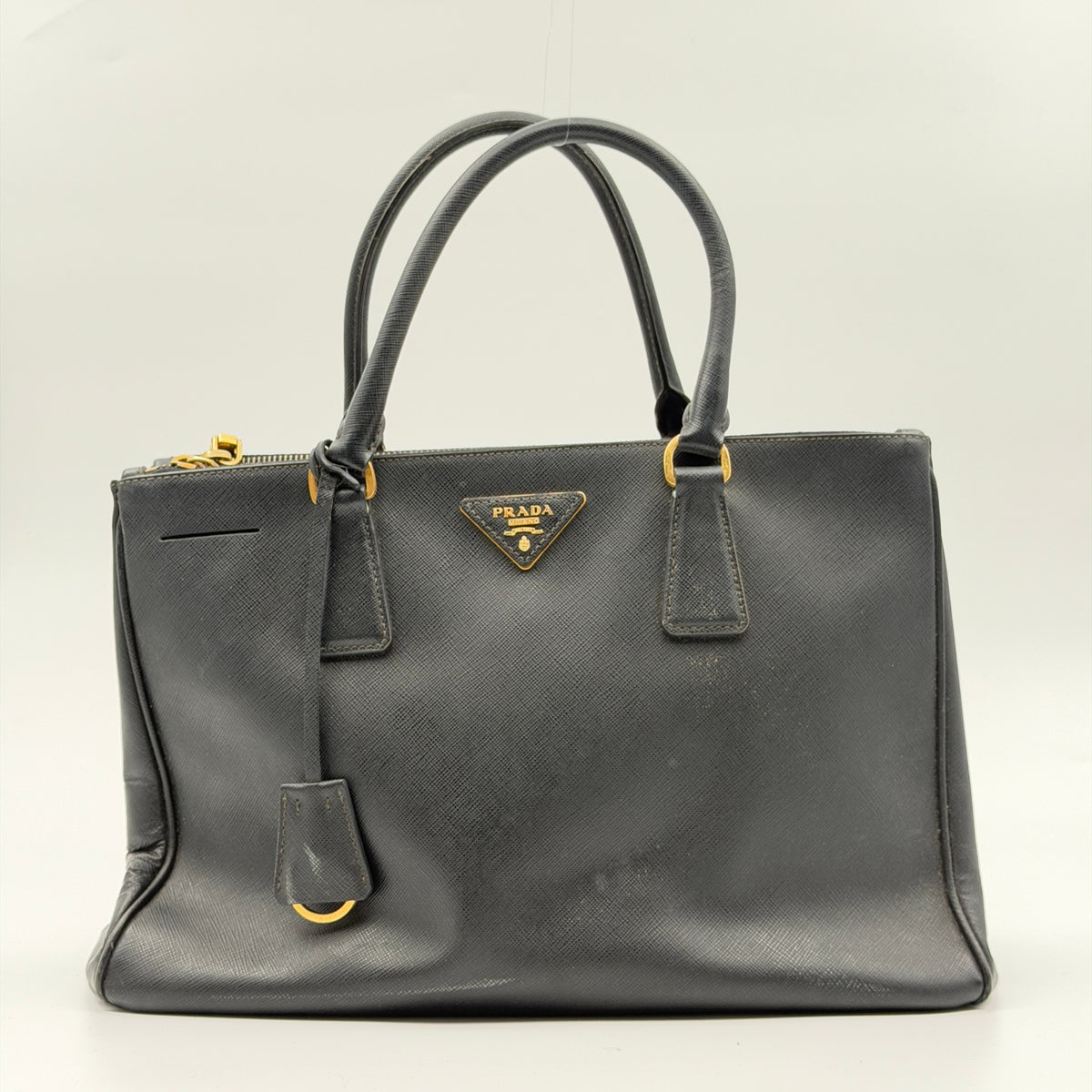Pre-Owned Black Saffiano Leather Galleria Medium