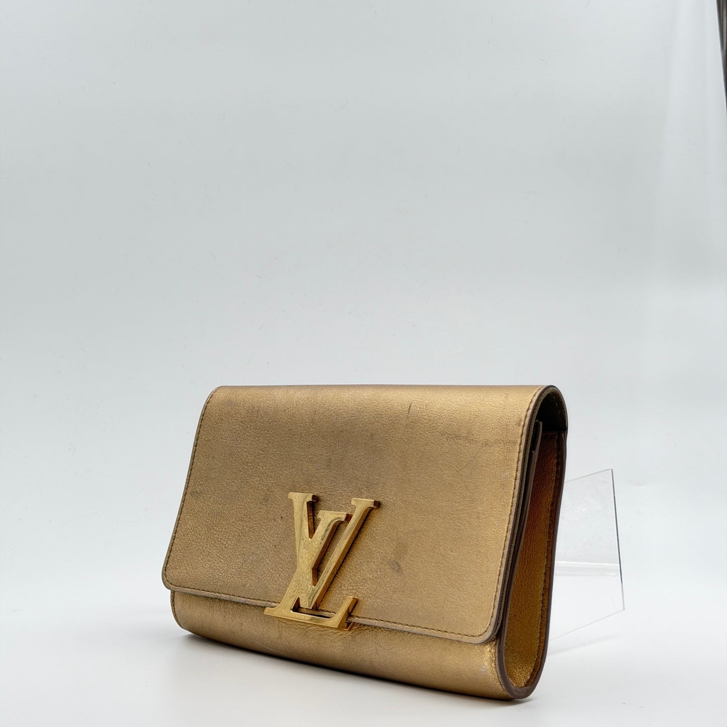 Pre-Owned Gold Metallic Calfskin Leather Clutch Bag