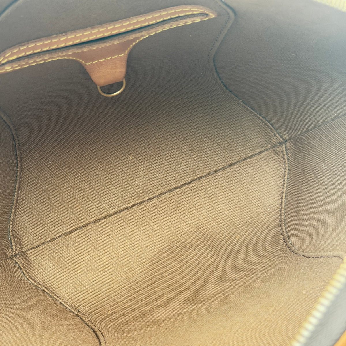 Pre-Owned LV Monogram Canvas Ellipse PM Handbag