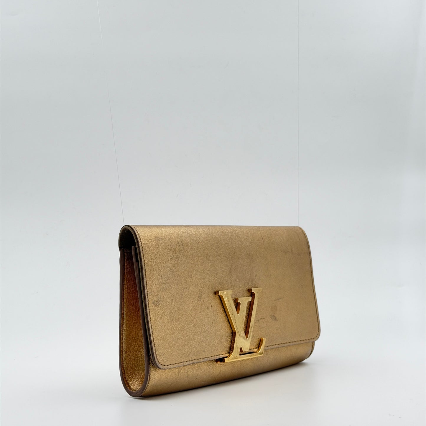 Pre-Owned Gold Metallic Calfskin Leather Clutch Bag