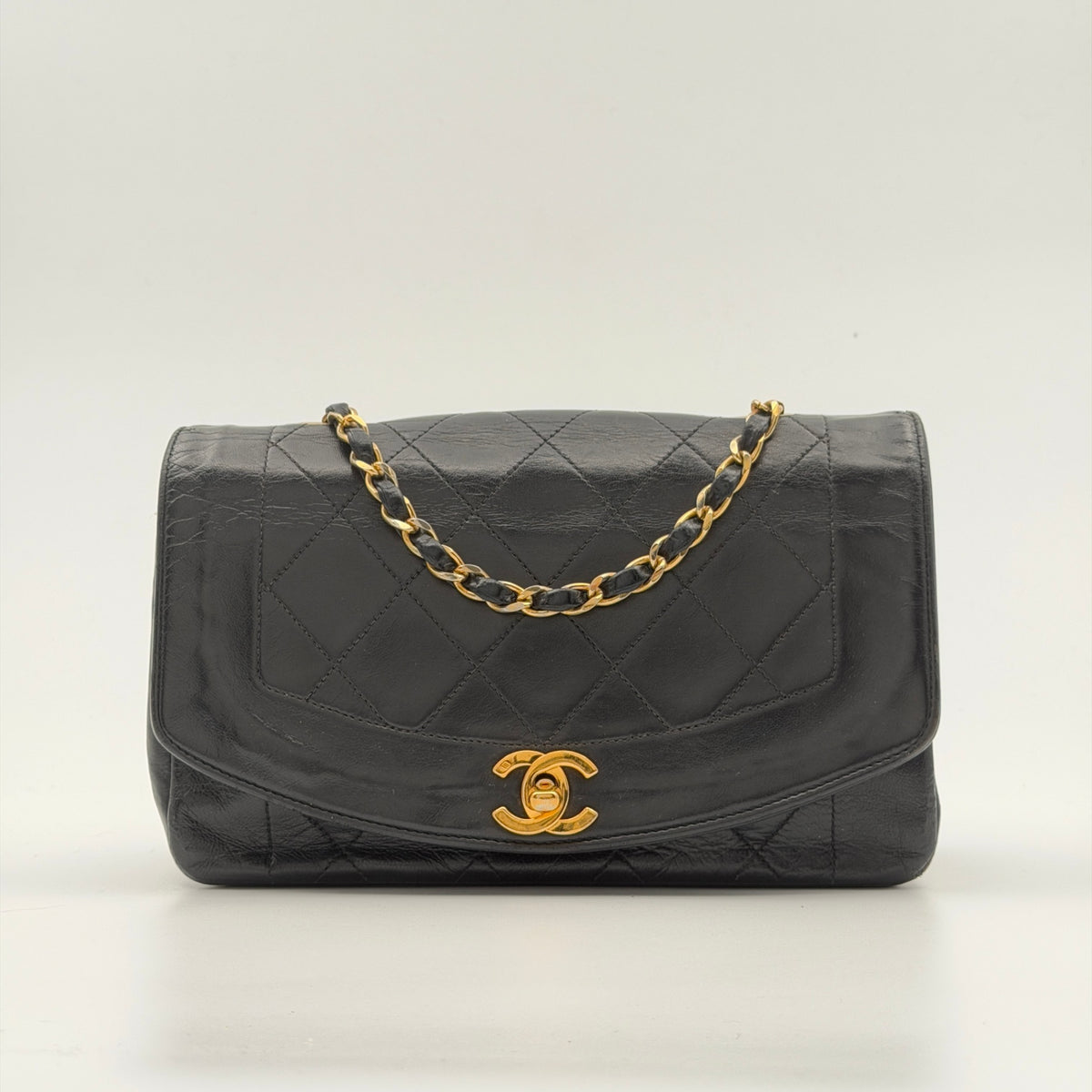 Pre-Owned Small Black Lambskin Diana Crossbody Bag