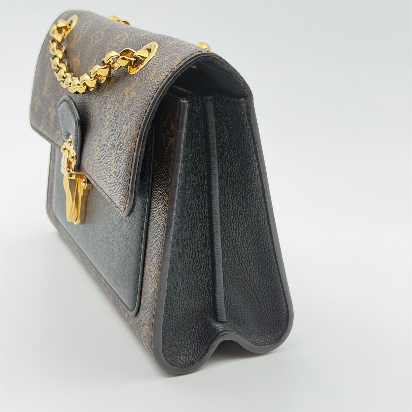 Pre-Owned Black/LV Monogram Canvas Victoire Crossbody Bag