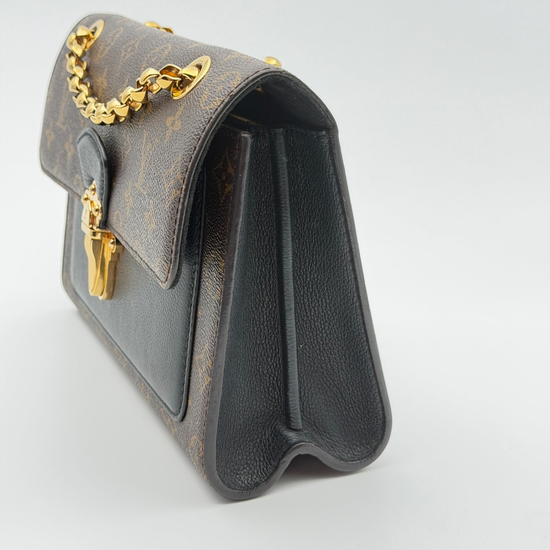 Pre-Owned Black/LV Monogram Canvas Victoire Crossbody Bag