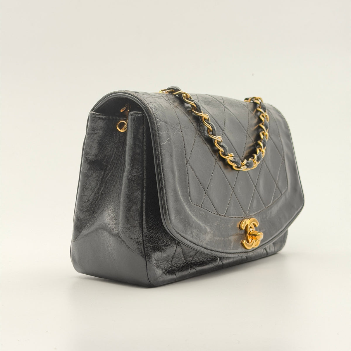 Pre-Owned Small Black Lambskin Diana Crossbody Bag
