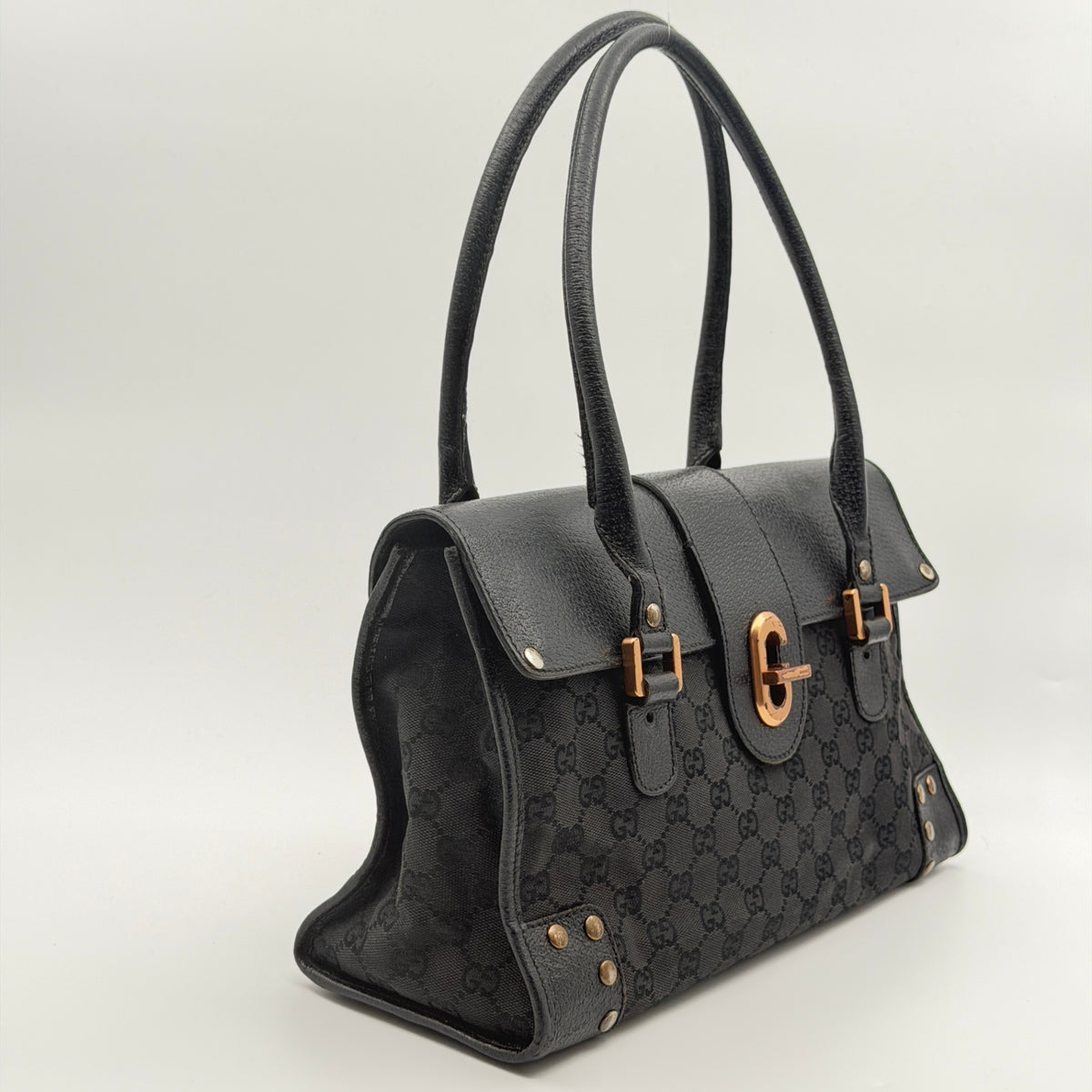 Pre-Owned Black GG Canvas Handbag